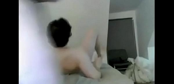  elle voulait tant baiser en webcam